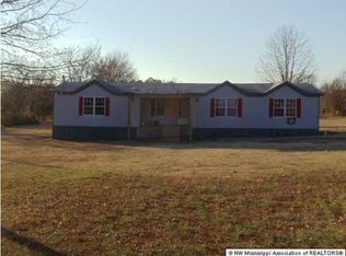 127 Holiday Dr, Byhalia, MS 38611
