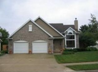 833 Palmor Dr, Ottawa, IL 61350