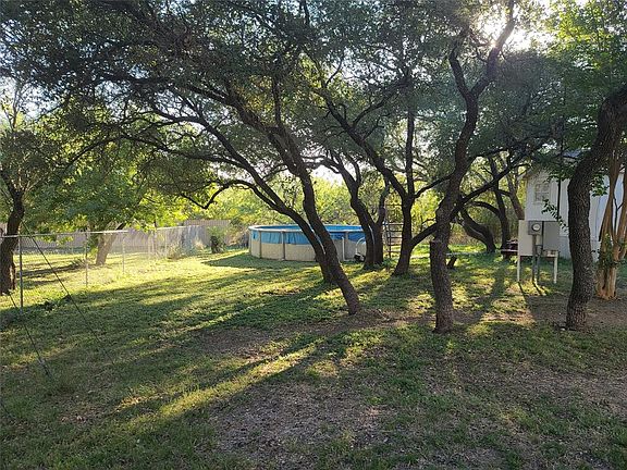 3rd image of 8042 County Road 606