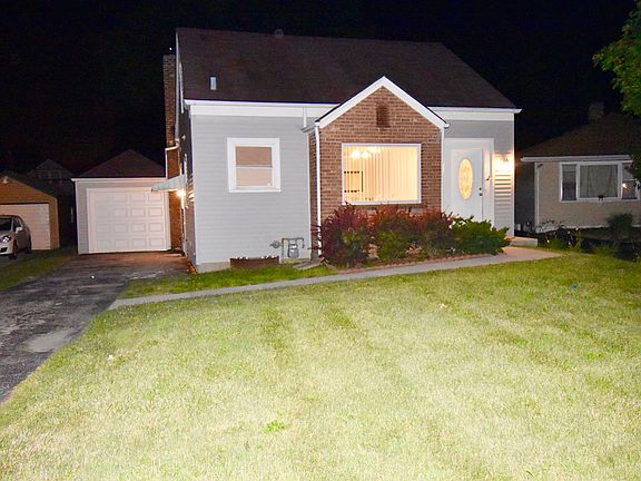 3rd image of 909 Fairfield Ct