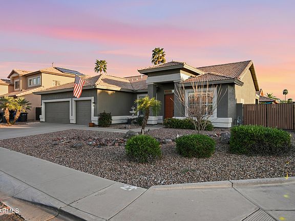 2nd image of 221 E APPALOOSA Court