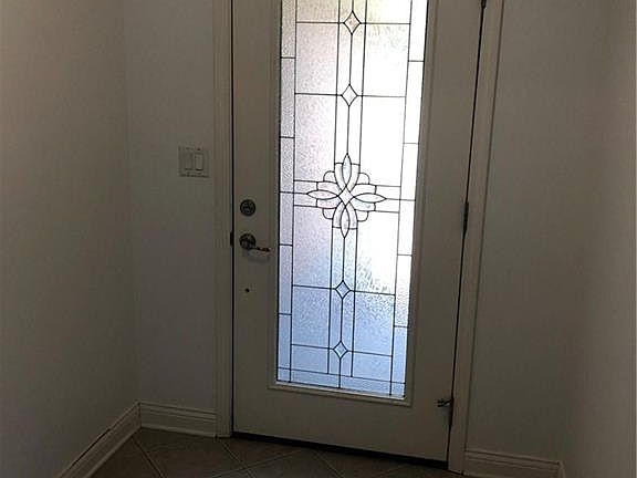 3rd image of 2767 Crescent Hill Dr NE