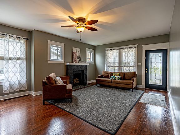 4th image of 810 Brown Ave
