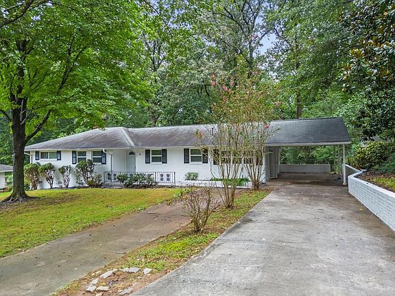 3rd image of 2352 Elmwood Cir SE