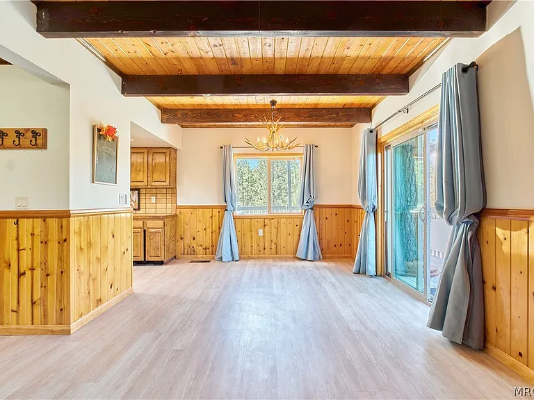 509 Wallace Ln — Photo 11