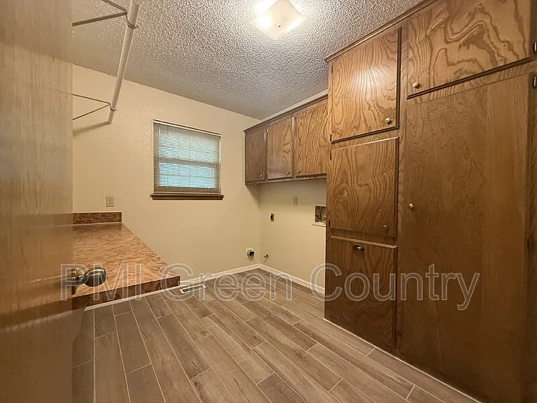 7530 E 78th St — Photo 7