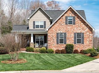 898 38th Ave NE, Hickory, NC 28601