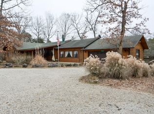 18141 Cougar Ln, Eagle Rock, MO 65641