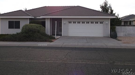 2nd image of 3838 E Heritage Lane
