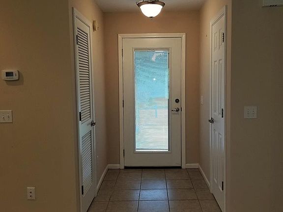 2nd image of 207 Windsor Garden Dr