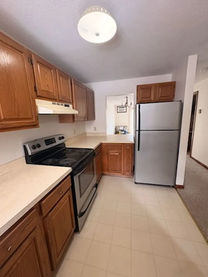 For Rent: Spacious 2BR / 2.5BA Condo Near Weirs Beach (Laconia) — Photo 4