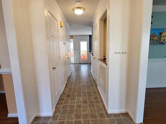 3rd image of 41 Hamlin Dr