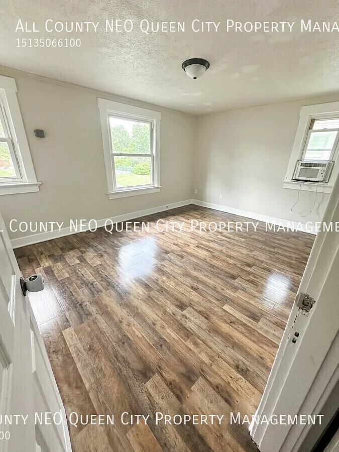 Coming Soon! Spacious 3-Bedroom Duplex With Basement Storage — Photo 2