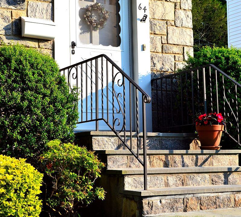 1st image of 64 Waverly Ave