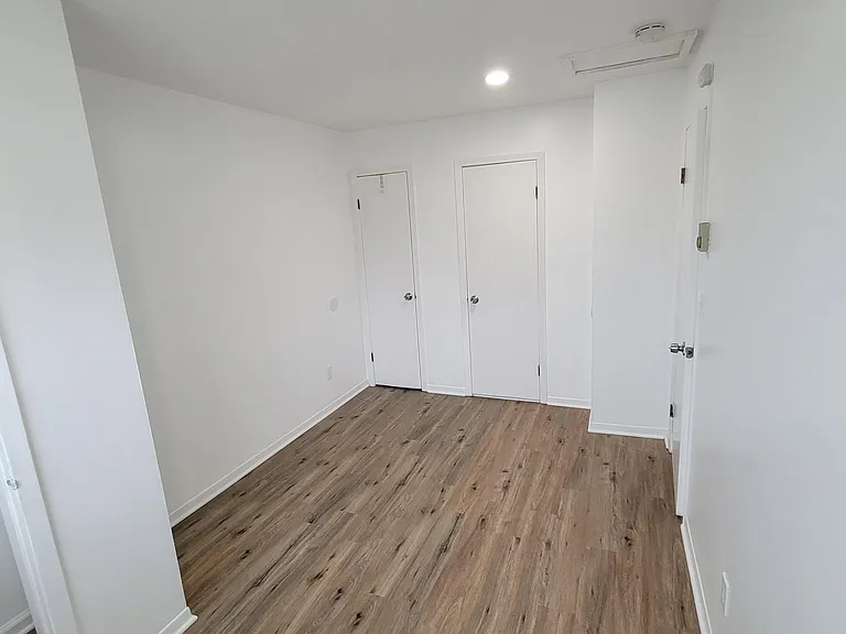511 Leffert St #B — Photo 11