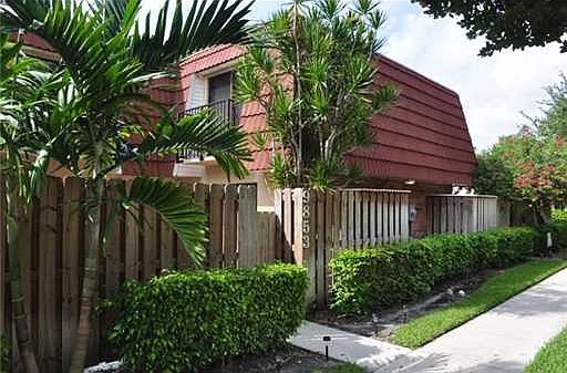 3rd image of 9853 NW 6th Ct