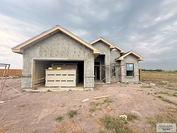3rd image of 309 San Sebastian Loop