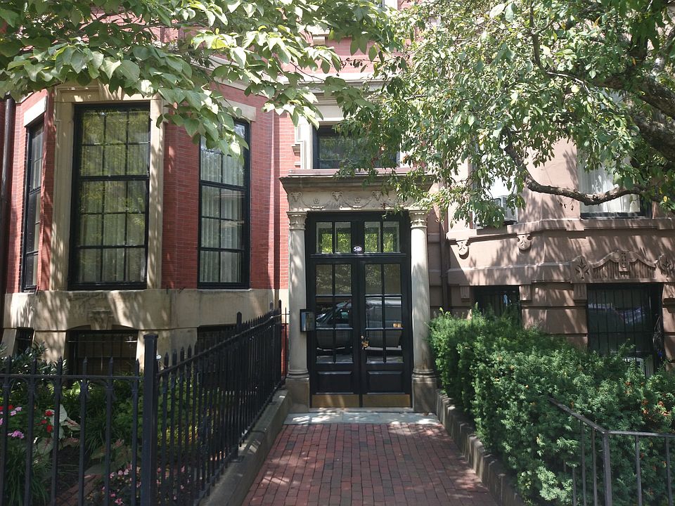 2nd image of 340 Beacon St APT 3
