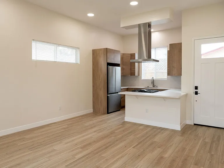 4772 Bancroft St — Photo 1