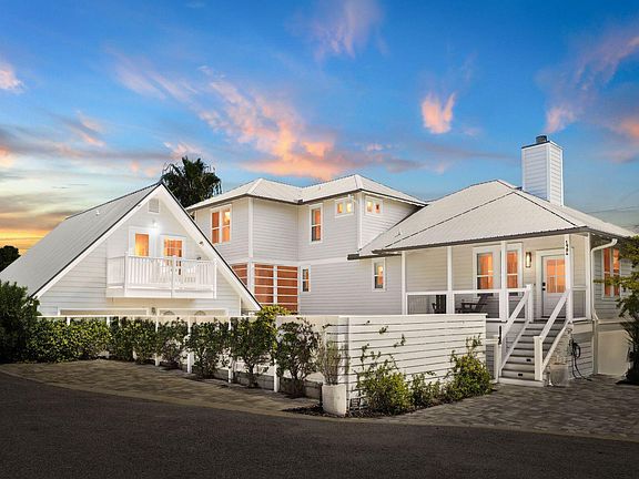 3rd image of 1984 S County Highway 83