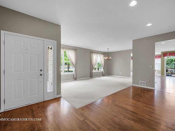 3rd image of 16302 Windsor Lake Ct