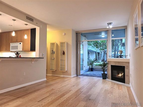 4th image of 850 Beech St Unit 202