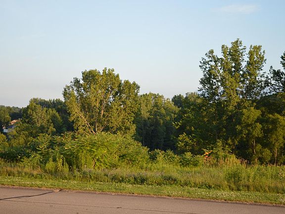 4th image of 2686 Lakeland Dr
