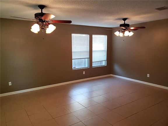 5th image of 2505 Lake Meadow Dr