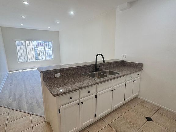 5th image of 449 S Alexandria Ave APT 107