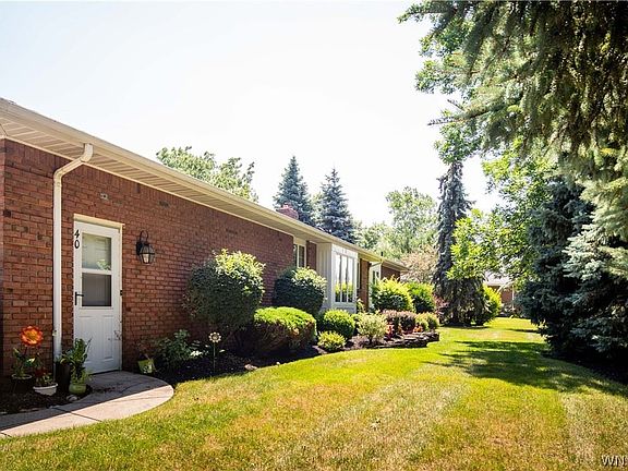 3rd image of 40 Hampton Hill Dr