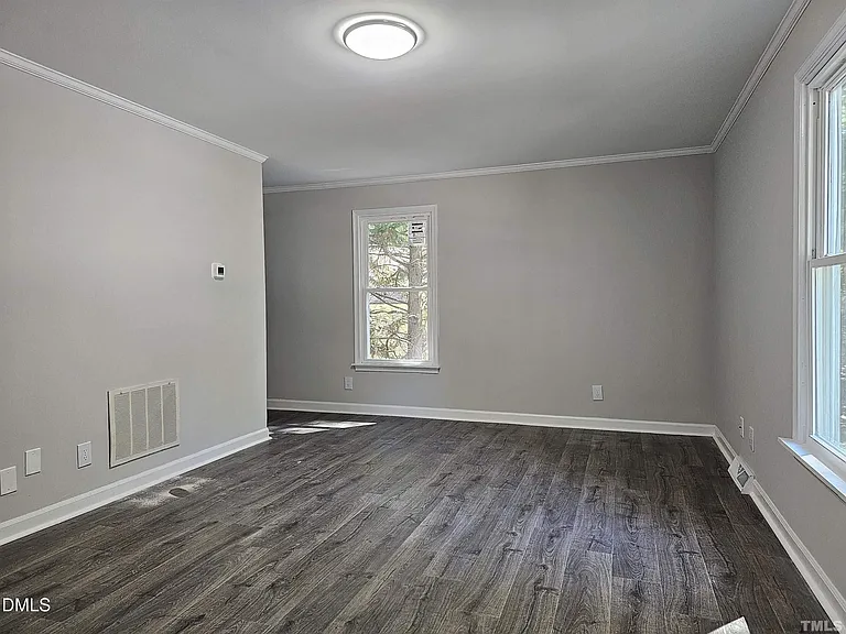 5906 Applewood Ln — Photo 6