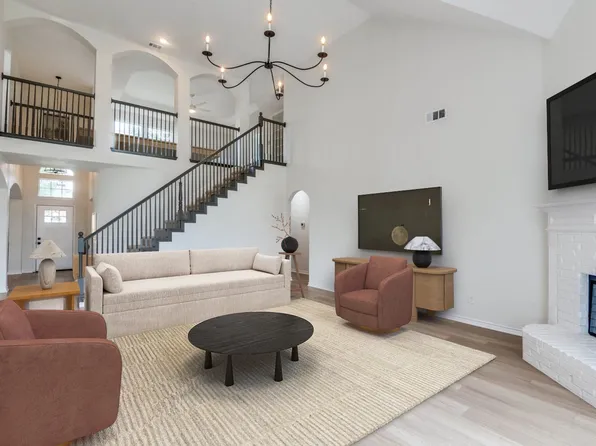 403 Mountain Cir, Desoto, TX 75115