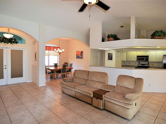 3rd image of 564 Azalea Dr NW