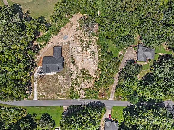 2nd image of 157 Harbourtown Dr