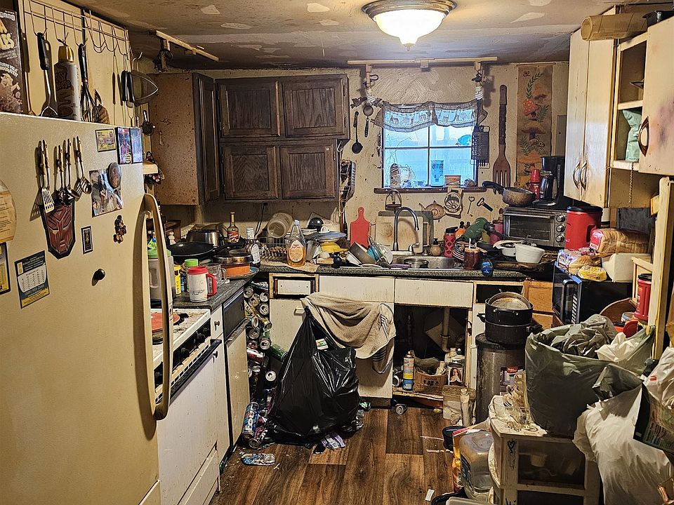2nd image of 3848 Spruce Rd