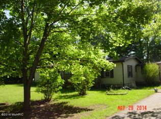 79600 50th St, Decatur, MI 49045