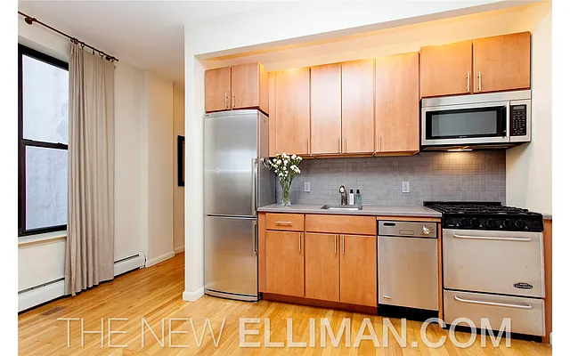 Sold by Douglas Elliman | media 21