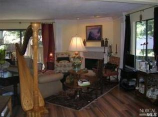 2 Aronia Ln, Novato, CA 94945