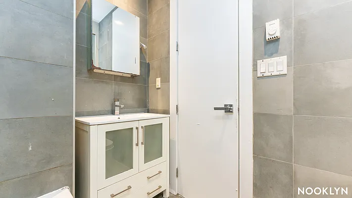 Rented by Nooklyn NYC LLC | media 8