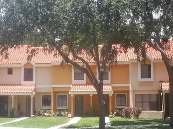 3857 Coral Tree Cir APT 108, Pompano Beach, FL 33073