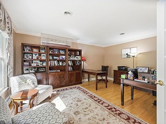 3rd image of 50 Ponderosa Pl