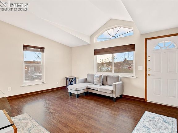 3rd image of 4031 Gray Fox Hts