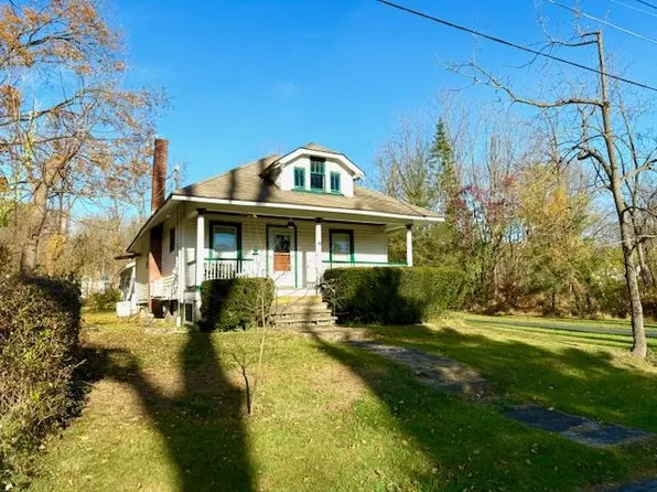 16 Yetter Lane, Sparrowbush, NY 12780