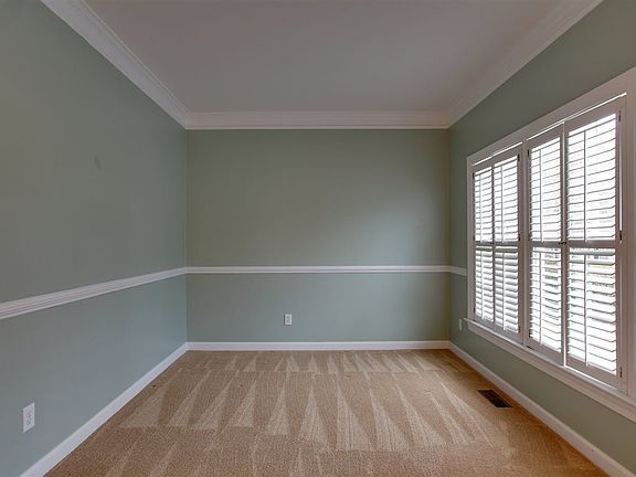 3rd image of 103 Westbourne Ct