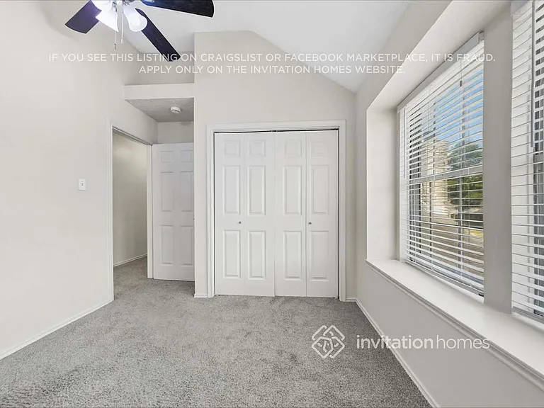 10514 Wayward Wind Ln — Photo 17