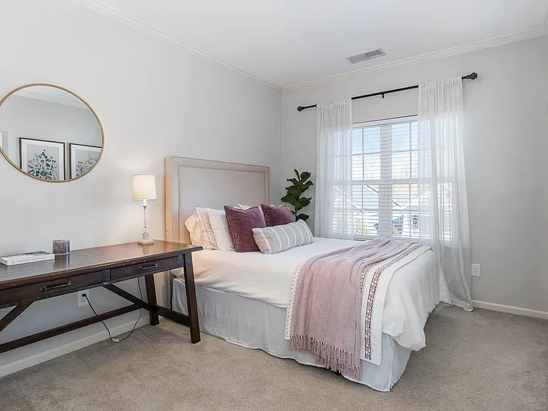 1304 Assembly St — Photo 13