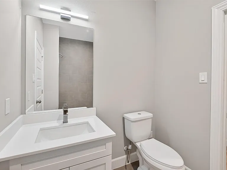 1122 W 16th St #D — Photo 17