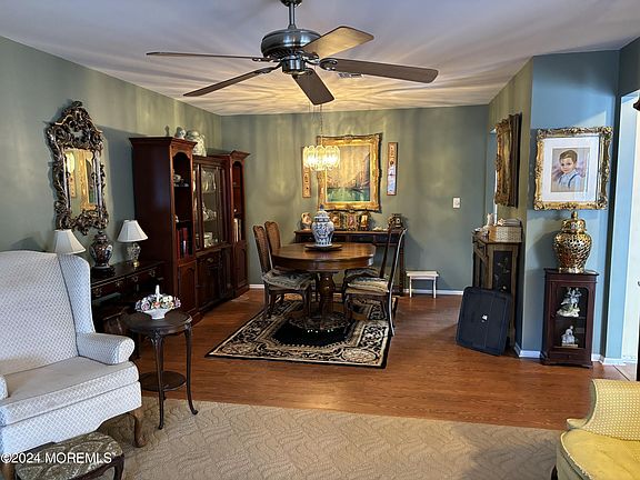 4th image of 958B Aberdeen Drive