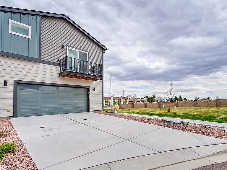 2407 Zorro Hts — Photo 31