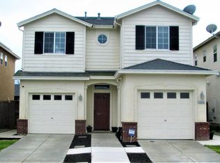2654 Country Manor Dr, Riverbank, CA 95367